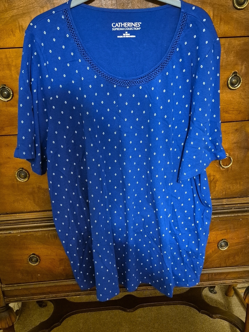 Catherines Royal Blue Short Sleeve Scoop Neck Top with White Diamond Pattern